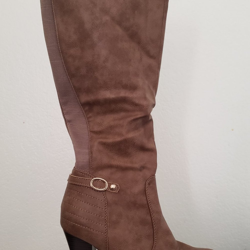 brown boots